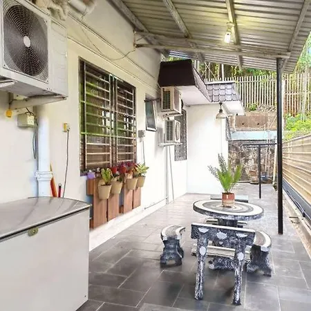 Aaronl Homestay Kota Kinabalu Exterior photo
