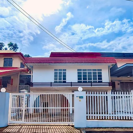 Aaronl Homestay Kota Kinabalu Exterior photo